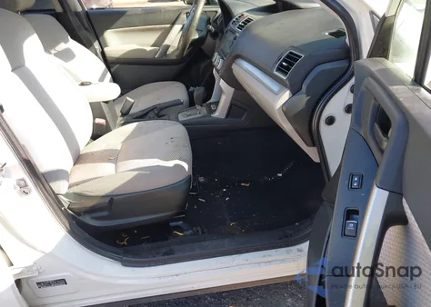 2017 Subaru Forester 2.5I Premium z USA, uszkodzony, nr VIN JF2SJAGC4HH436814